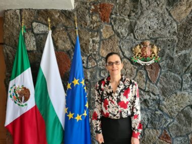 Entrevista a Milena Ivanova - Primera embajadora de Bulgaria en México